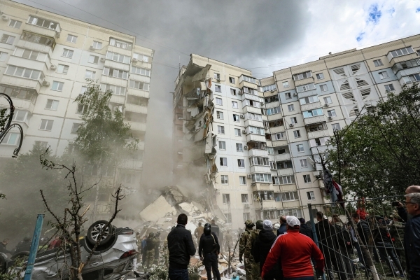 Из-под завалов дома в Белгороде достали двух погибших