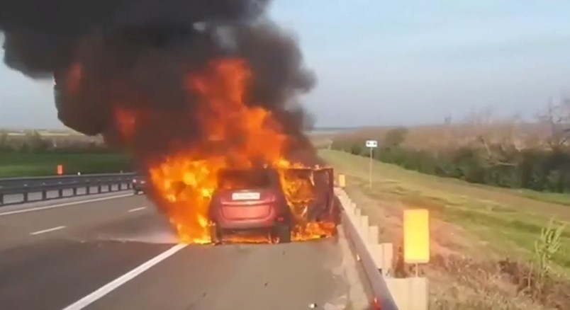 В зоне СВО взорвали машину астраханского депутата Харитонова