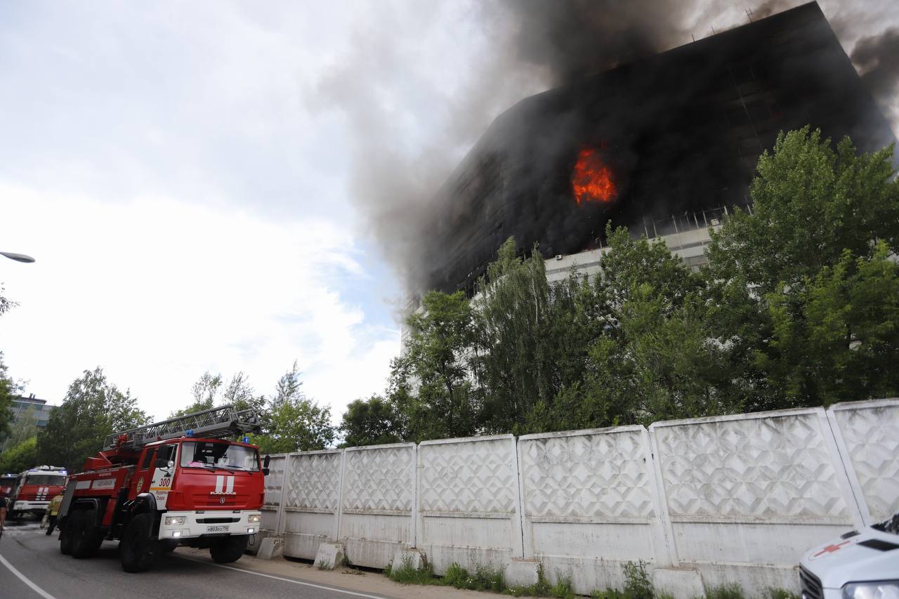 Собственницу здания во Фрязино, где был пожар, отправили под домашний арест