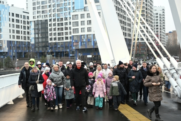 Собянин: Новый велопешеходный мост открыт в Нагатинском Затоне