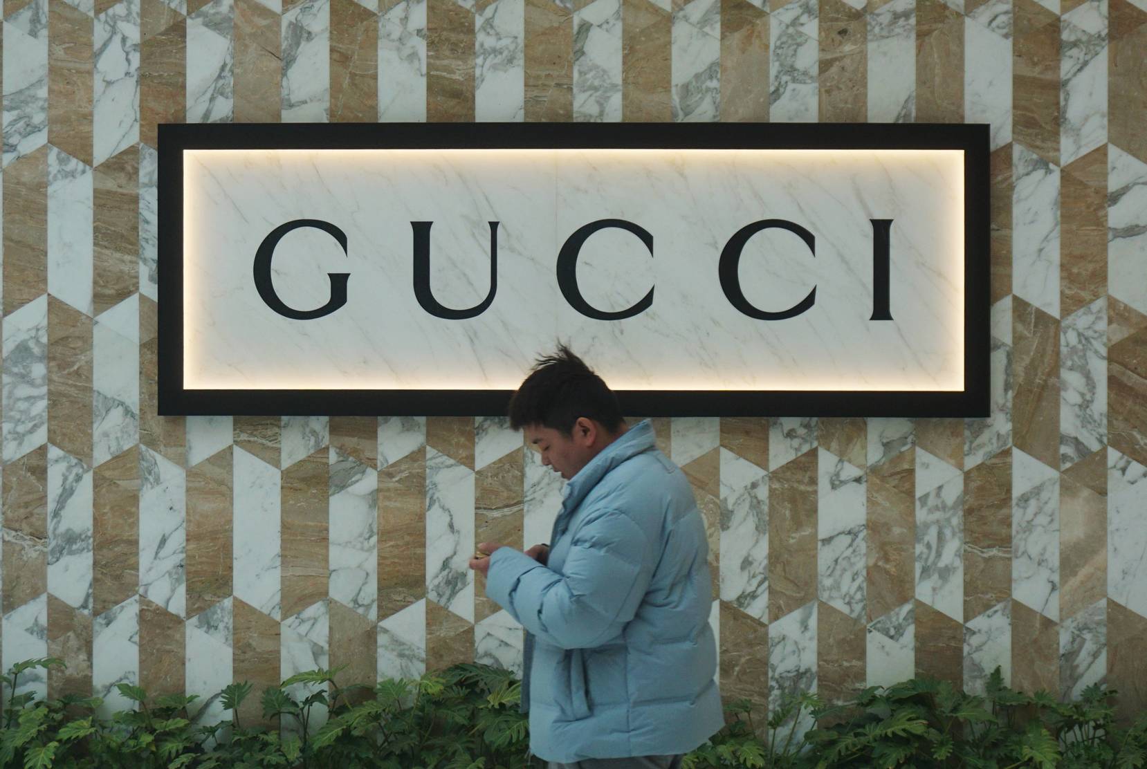 «Инъекция молодости»: В Gucci ждут «шоковой терапии» от Гвасалии