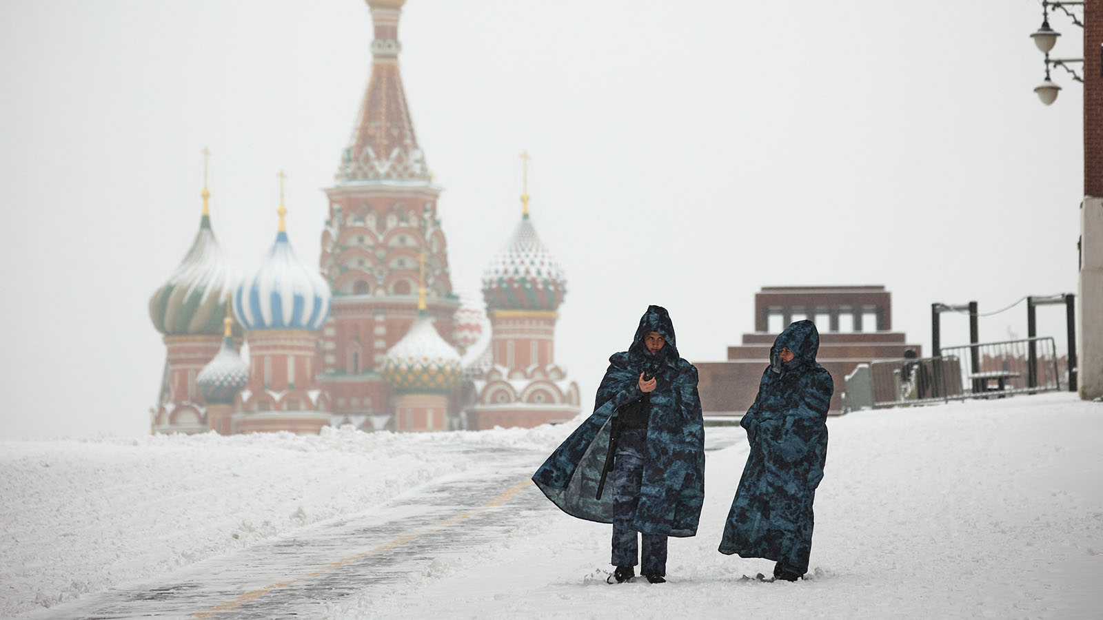 Упражнение для баланса: что повлияет на российскую внутреннюю политику в 2025 году