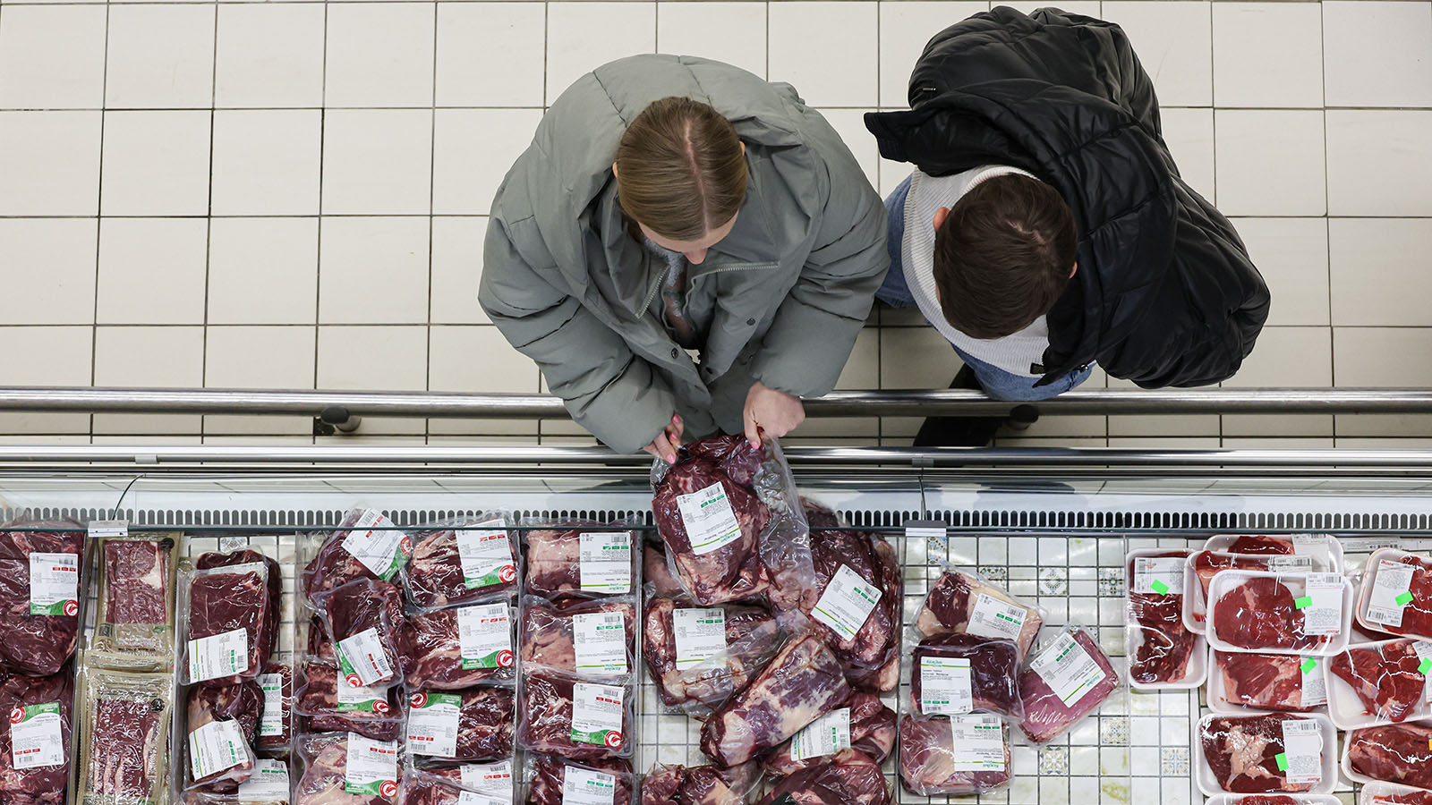 Полцарства за борщ: какие продукты в России подорожали за год сильнее всего