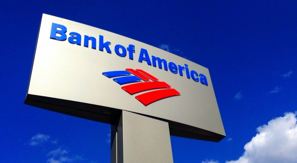 Акции Bank of America упали после продажи компанией Баффетта еще 5,8 млн его акций