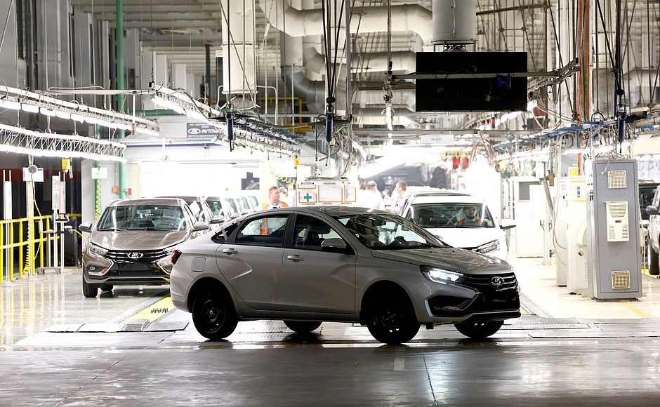 Средняя зарплата рабочих АВТОВАЗа выросла на 34% в 2024 году