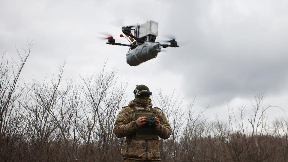 FPV-дроны уничтожили бронетехнику ВСУ в курском приграничье