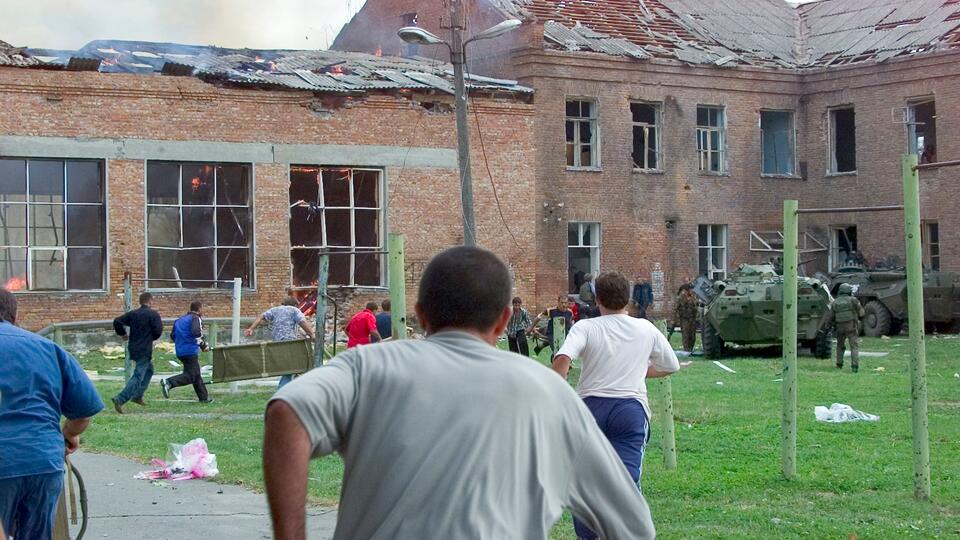 Захват заложников в Беслане: хроника самого страшного преступления