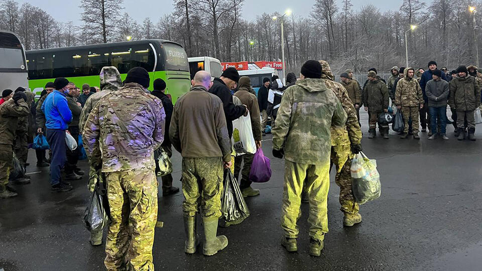 150 российских военных вернулись из украинского плена