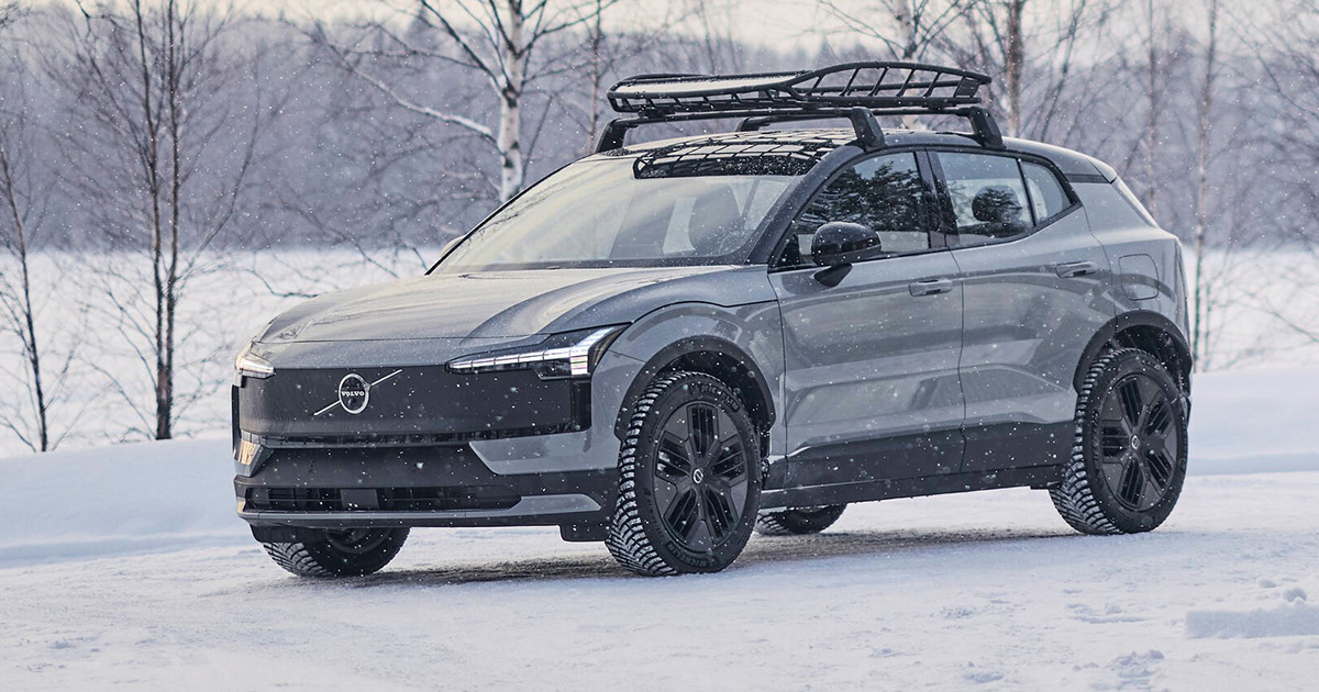 Volvo EX30 стал первым электромобилем Volvo, у которого есть версия Cross Country