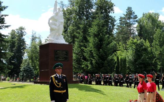 Церемония возложения цветов прошла в Брянске