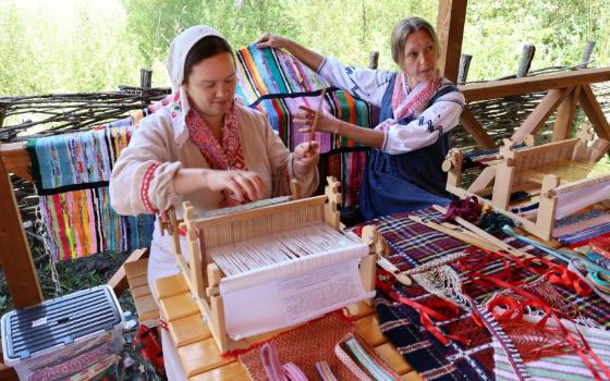 В Овстуге прошёл фестиваль народных ремёсел