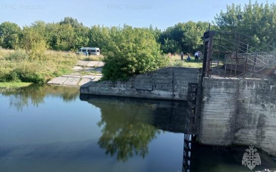 В Карачеве в реке утонул человек