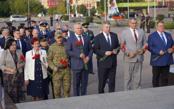 Губернатор поздравил жителей с годовщиной освобождения Брянска от фашистских оккупантов