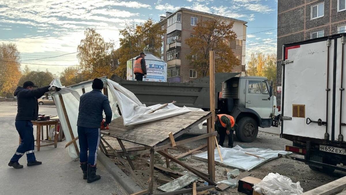 Две точки незаконной торговли убрали в Брянске