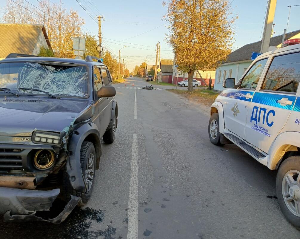 Подросток на питбайке врезался в машину в Карачеве