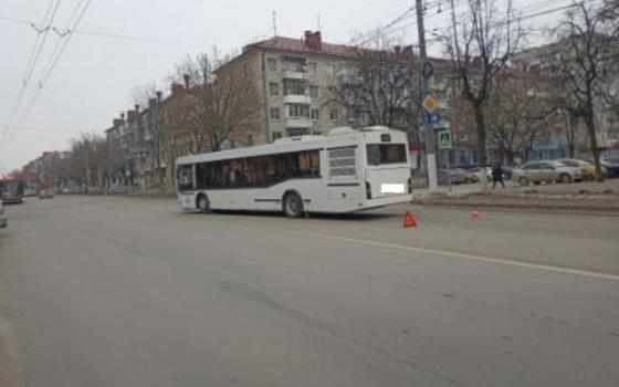 Трое пассажиров автобуса пострадали в аварии в Брянске