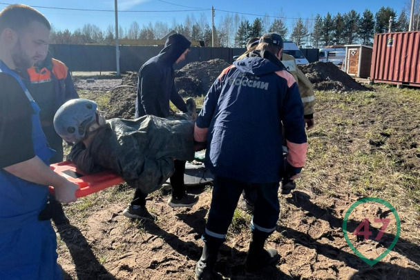 Под Петербургом ребенка засосала жижа колодца