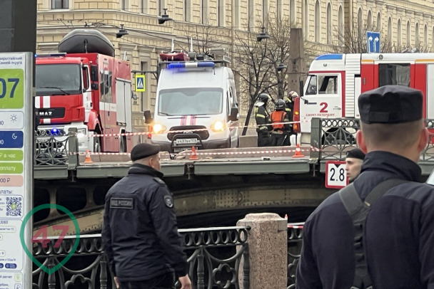 При падении автобуса в Мойку погибли мать подростка, уроженка Казахстана и бывший работник табачной фабрики