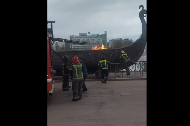 В Выборге чуть не сожгли деревянного дракона на набережной