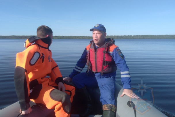 Тело мужчины подняли из озера под Приозерском