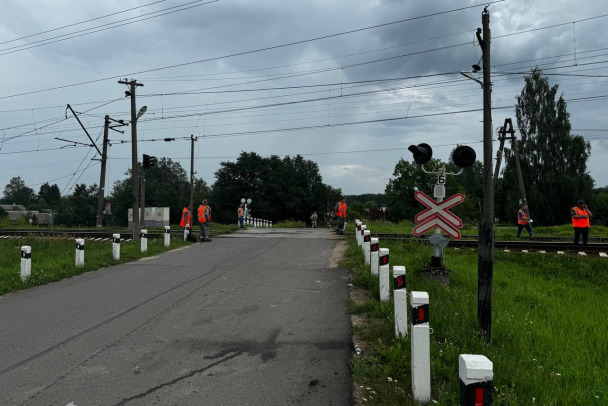 Вдруг затрясло, зашатало. Появился дым. Пассажир Ласточки  об аварии на жд-переезде под Гатчиной