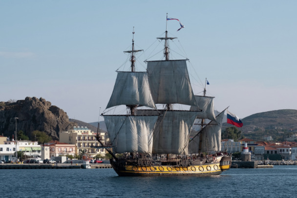 Капля в море. На петербургском фрегате «Штандарт», который не пустили во Францию, кончается вода