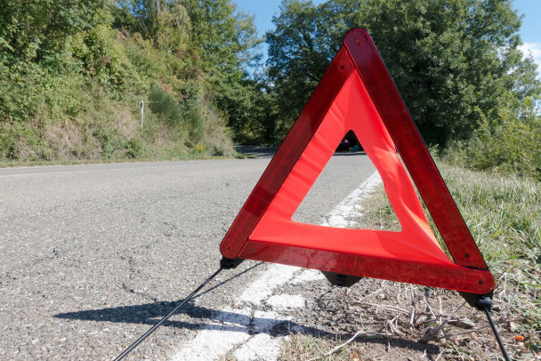 В Приозерске Volkswagen влетел в забор, водитель погиб