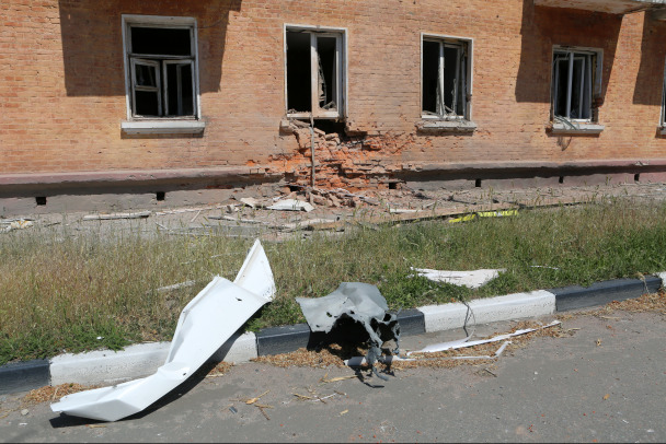 Снаряды попали в дома в Шебекино, беспилотник - в машину в Новой Таволжанке