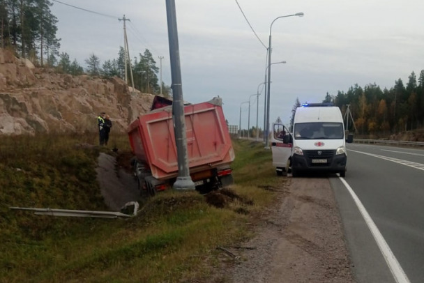 В ДТП на «Скандинавии» и «Сортавале» погибли шоферы из Грозного и Приозерска