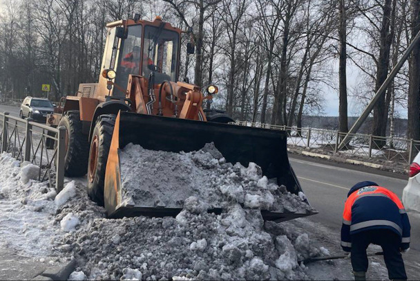 Дороги Ленобласти снова заметет. Напоминаем, куда обратиться за уборкой снега