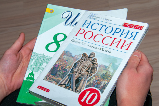 “Не повторить ошибки 90-х годов”. Министр просвещения представил изменения в российском образовании