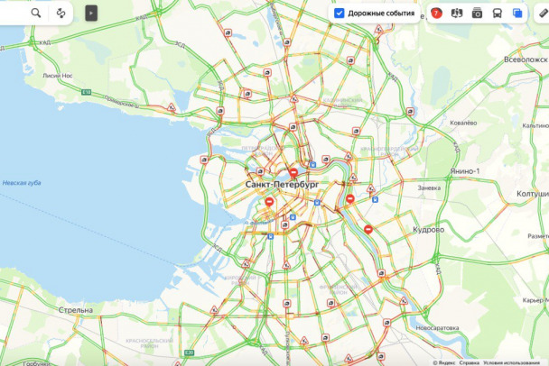 В Петербурге предпраздничные пробки уже достигли 7 баллов