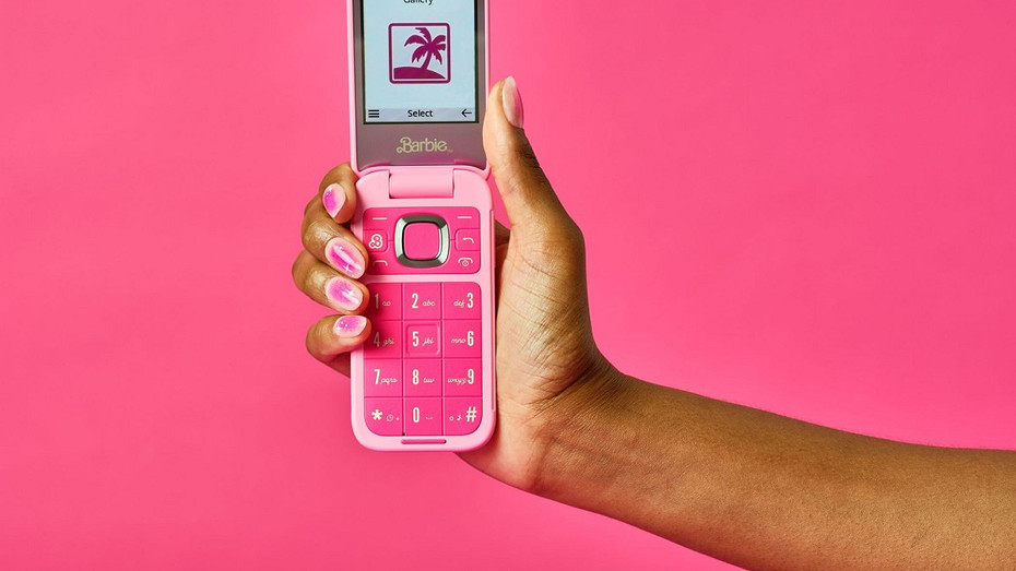 HMD анонсировала Barbie phone  это раскладушка для фанатов Барби