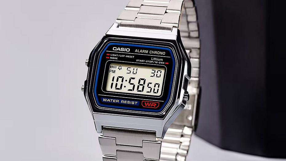 Привет из 90-х Casio выпустила настольные ретро-часы