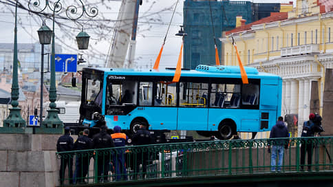 Утонувший автобус поднял миграционную волну // Водителя арестовали, добавив ему еще одно дело