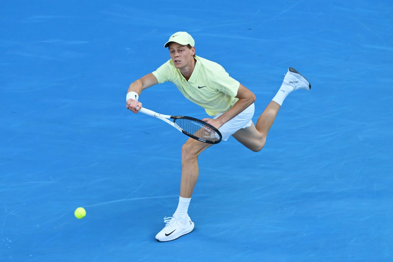 Янник Синнер вышел в 1/8 финала Australian Open  2025, уверенно обыграв Гирона