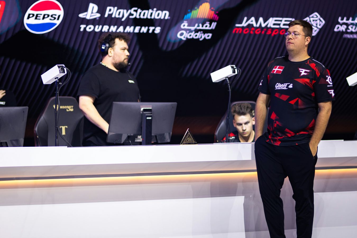 «Интересно, когда FaZe захотят играть?» Pradiggg — о результатах Esports World Cup по CS 2