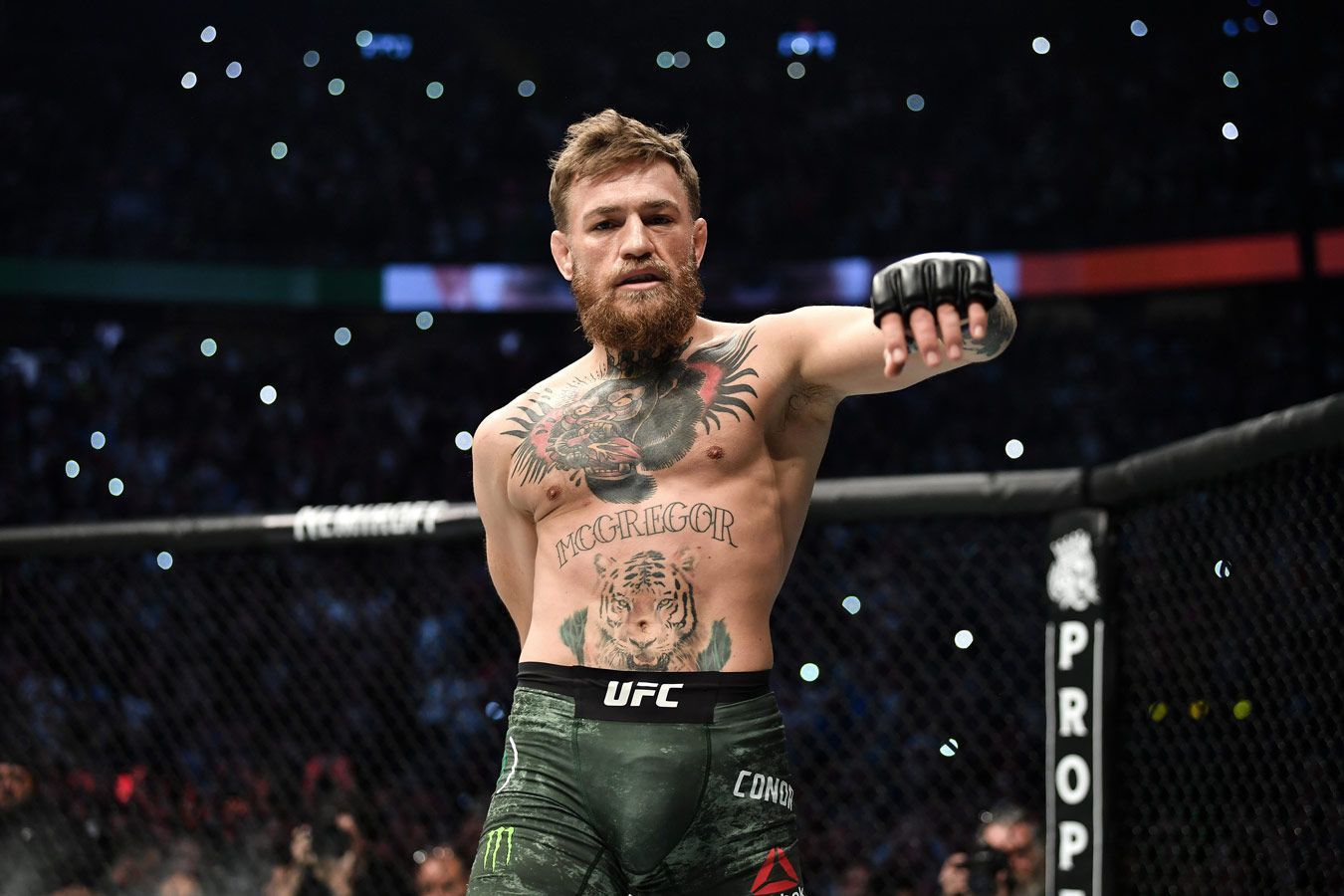 Президент UFC исключил проведение боя между Макгрегором и Чендлером