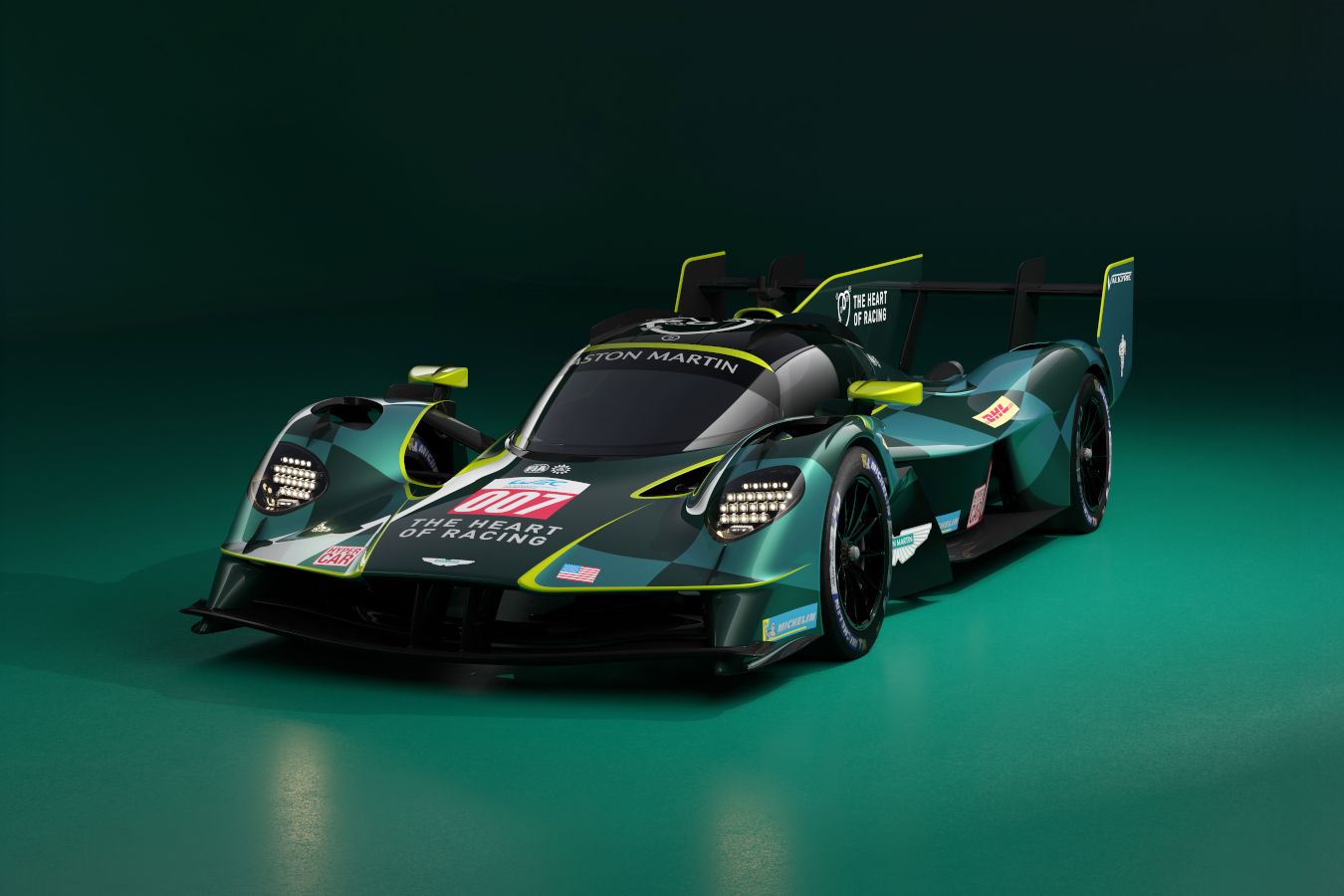 В Aston Martin представили гиперкары Valkyrie для 24 часов Ле-Мана и гонок WEC