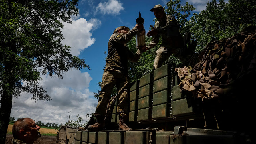 Подполье сообщило о погрузке военной техники на железнодорожные платформы под Киевом