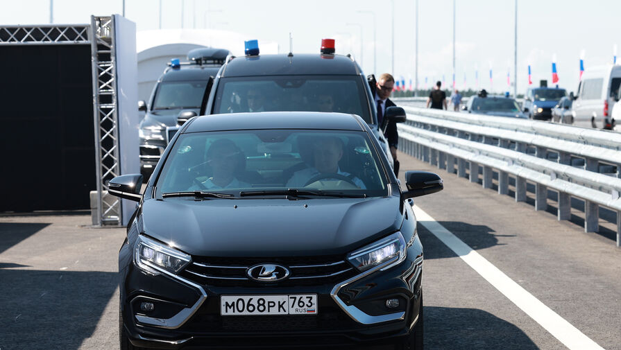 В Кремле ответили на вопрос, пересадят ли чиновников на новые Lada Aura