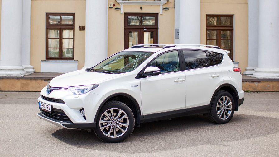 Россиянам рассказали о слабых местах подержанных Toyota RAV4