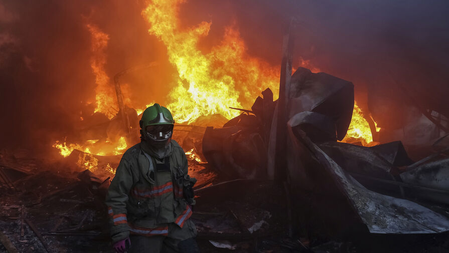 В Белгородской области загорелись частные дома после атаки ВСУ