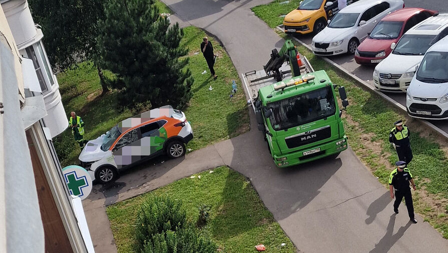 Подростки на каршеринге, врезавшиеся в дом в Москве, удирали от полиции