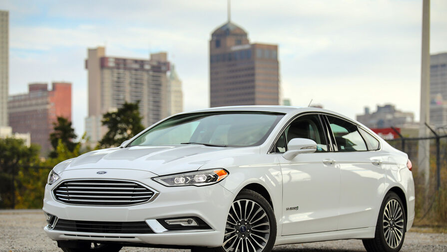 Названы плюсы и минусы седана Ford Fusion