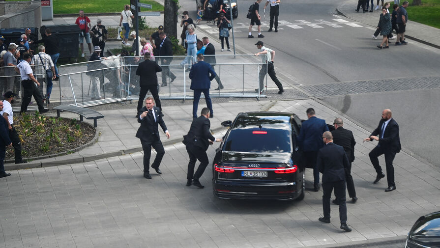 Полиция Словакии забрала на допрос жену подозреваемого в покушении на премьера Фицо