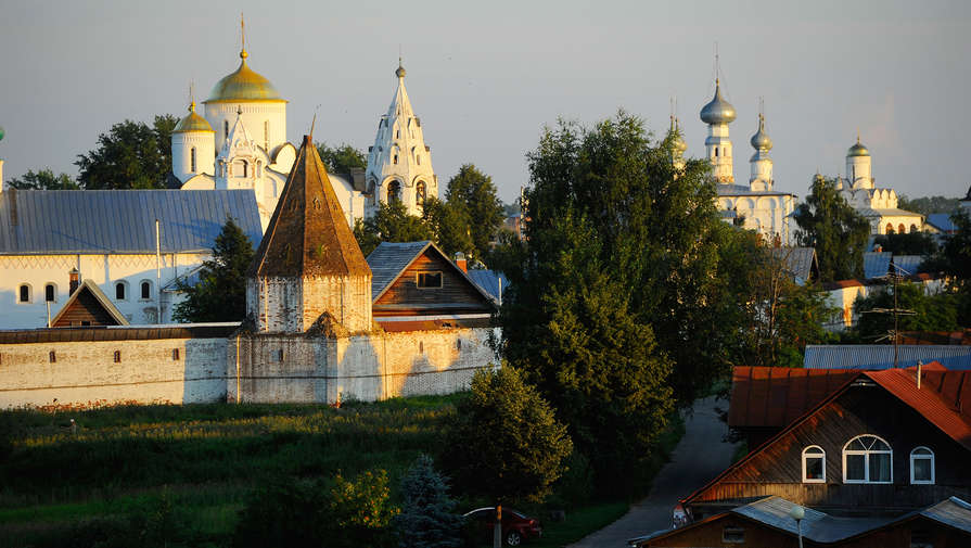 Стали известны самые популярные города для путешествий на выходные