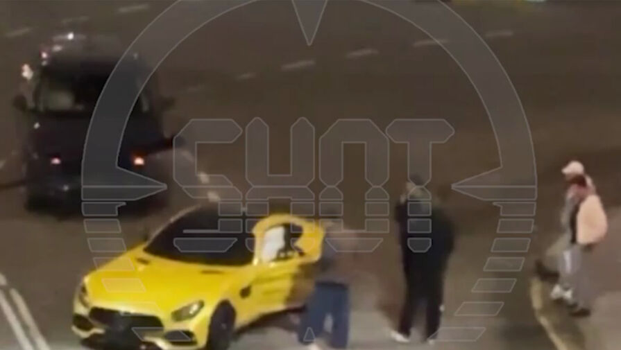 Известный рэпер A.V.G попал в ДТП и разбил свой Mercedes AMG GT