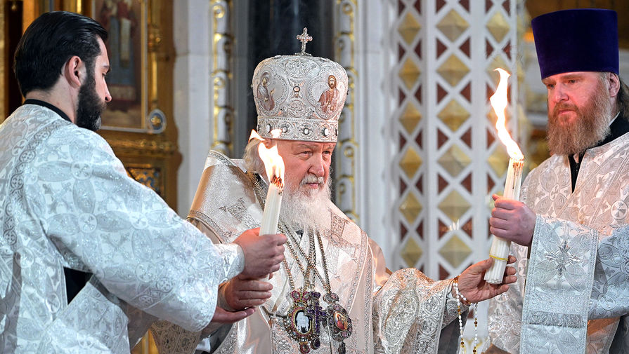 В храме Христа Спасителя началась главная пасхальная служба