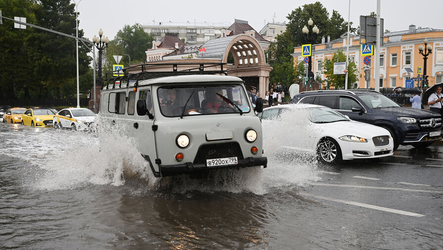 Московских водителей предупредили о сильном дожде и граде